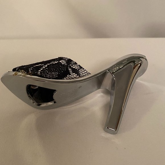 Small High heel bottle opener - Picture 3 of 6